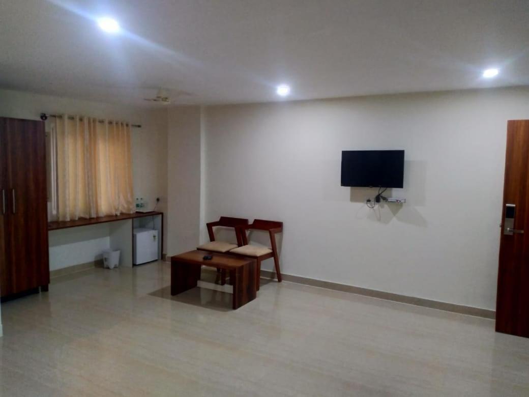 Sathya Sai Sankalp Hotel Puttaparthi Buitenkant foto